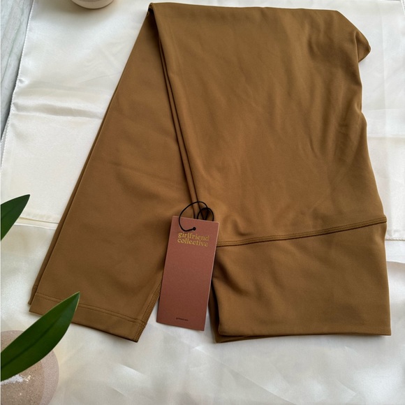 Girlfriend Collective Compressive
High-Rise Legging saddle size XXL New w Tags - Picture 10 of 11